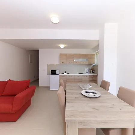 Francesca Apartman Starigrad Paklenica