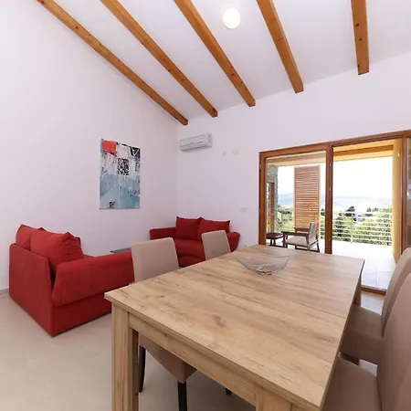 Francesca Apartment *