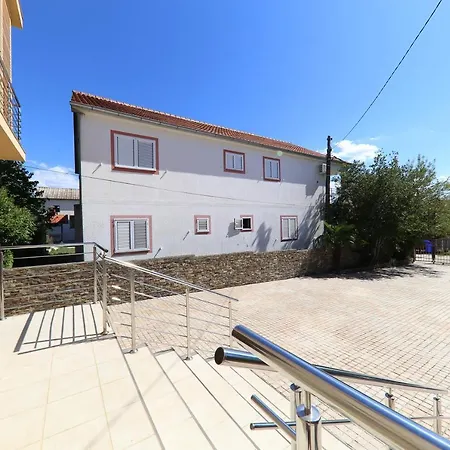 Francesca Apartman