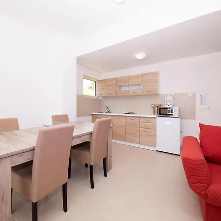 Francesca Starigrad Paklenica